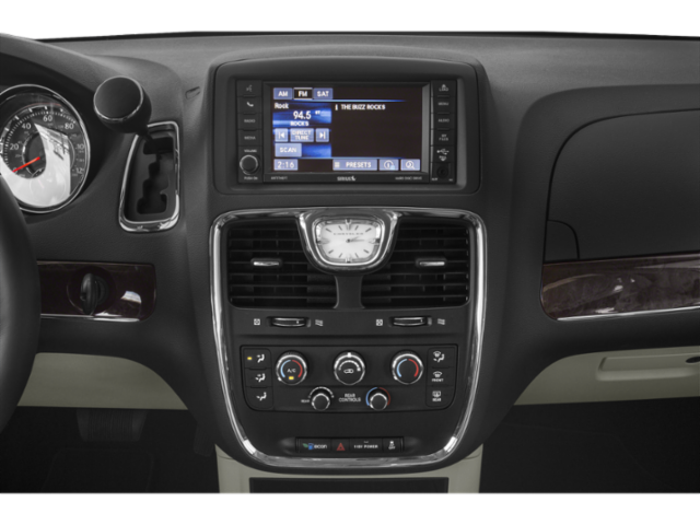2013 Chrysler Town & Country Touring