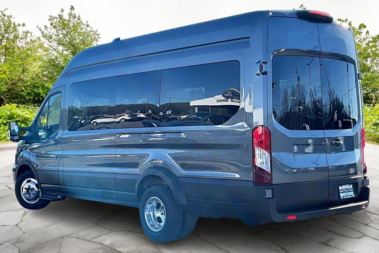 2026 Ford 15 Passenger Van High Roof
