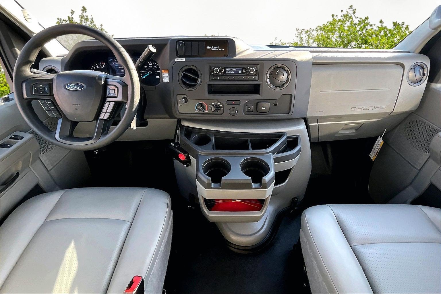 2026 Ford E-Series Cutaway E-450 DRW