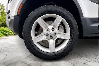 2022 Land Rover Defender SE