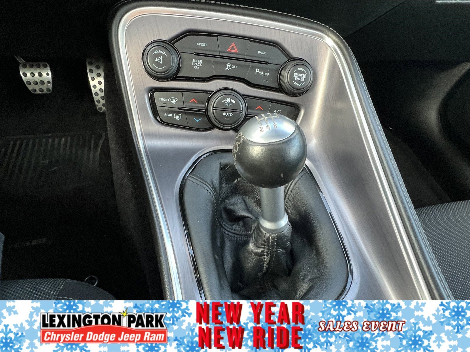 2016 Dodge Challenger R/T Shaker