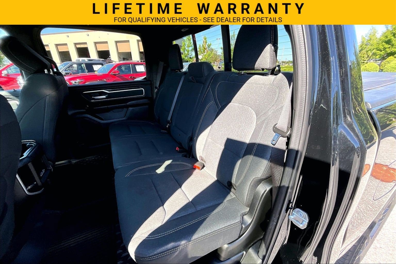 2020 RAM 1500 Big Horn Crew Cab 4x4 5'7" Box