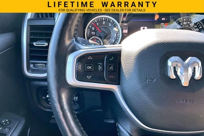 2020 RAM 1500 Big Horn Crew Cab 4x4 5'7" Box