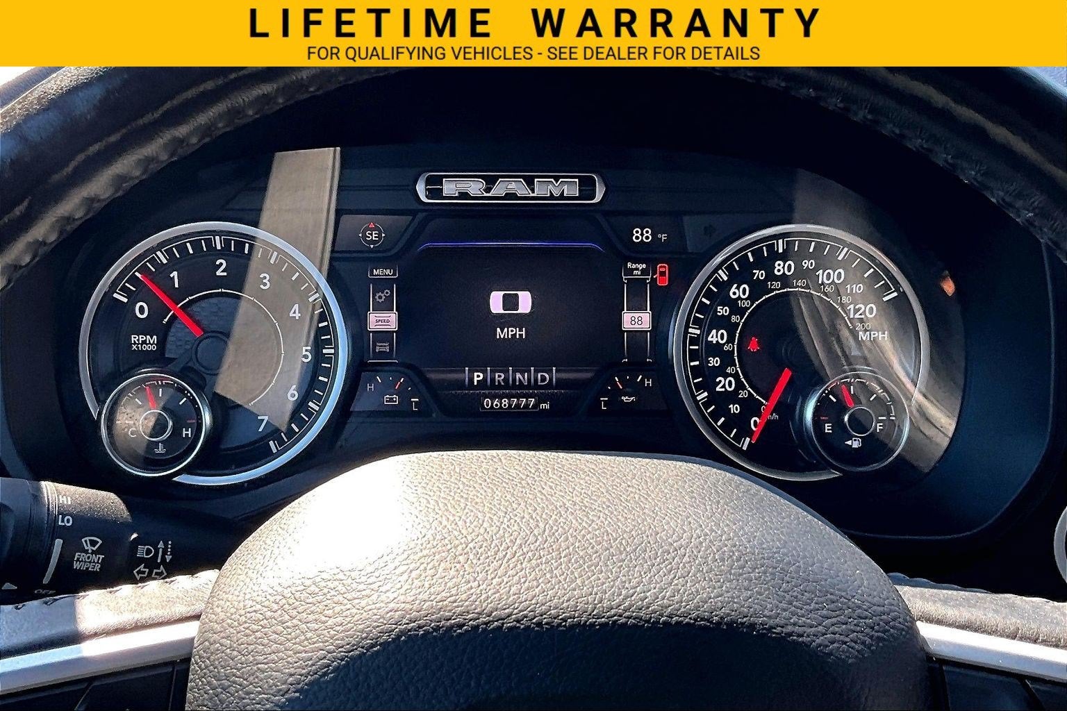 2020 RAM 1500 Big Horn Crew Cab 4x4 5'7" Box