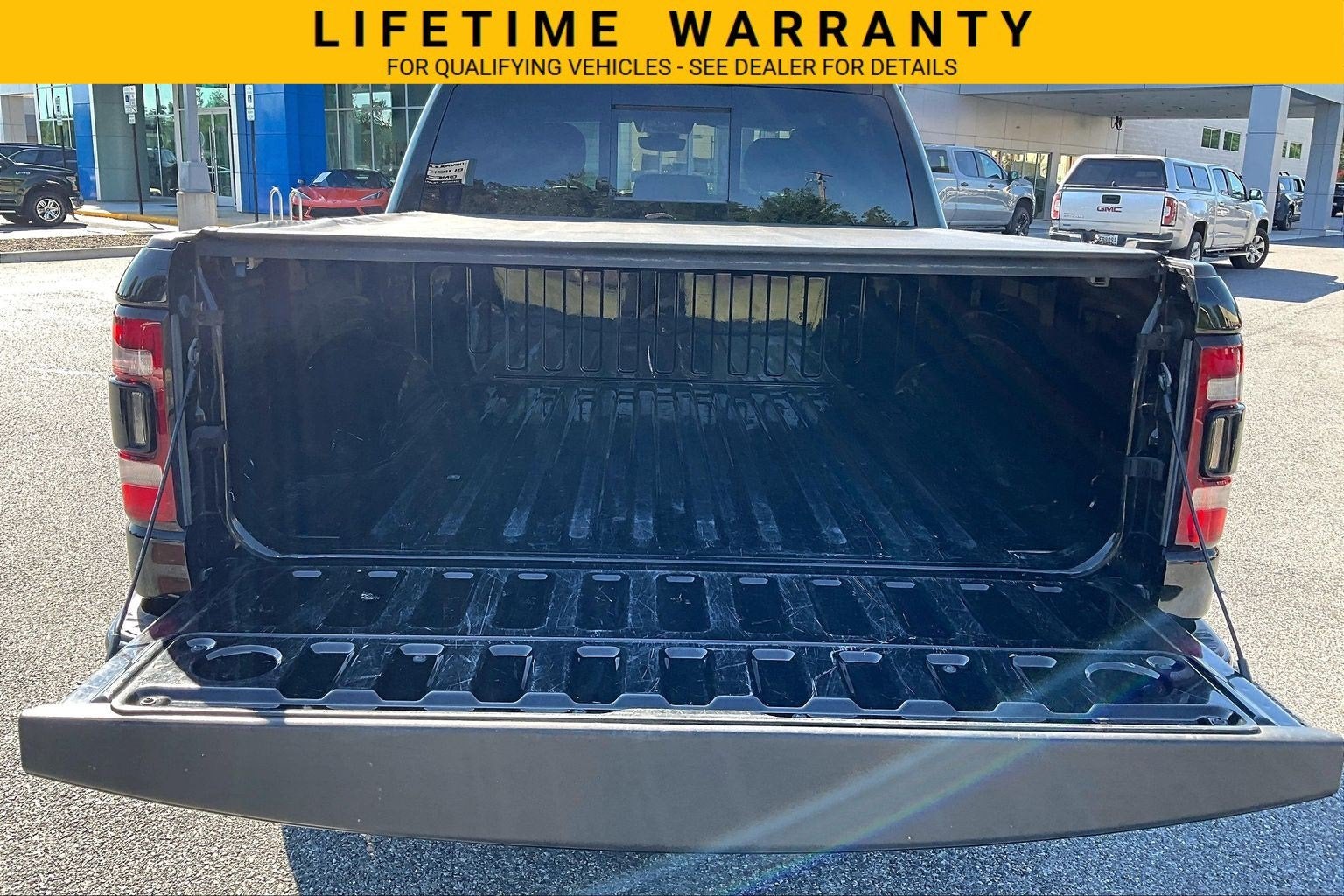 2020 RAM 1500 Big Horn Crew Cab 4x4 5'7" Box