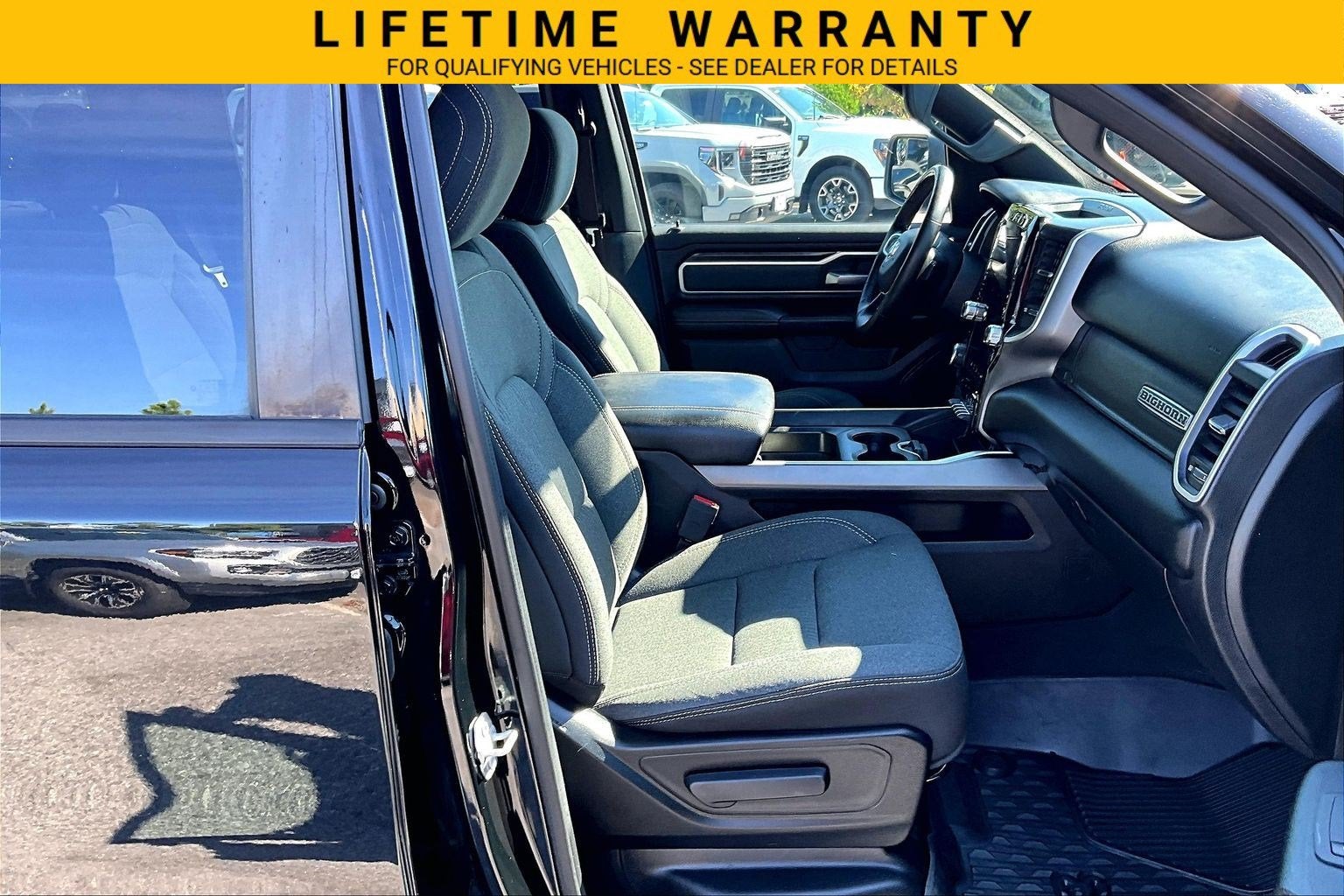 2020 RAM 1500 Big Horn Crew Cab 4x4 5'7" Box