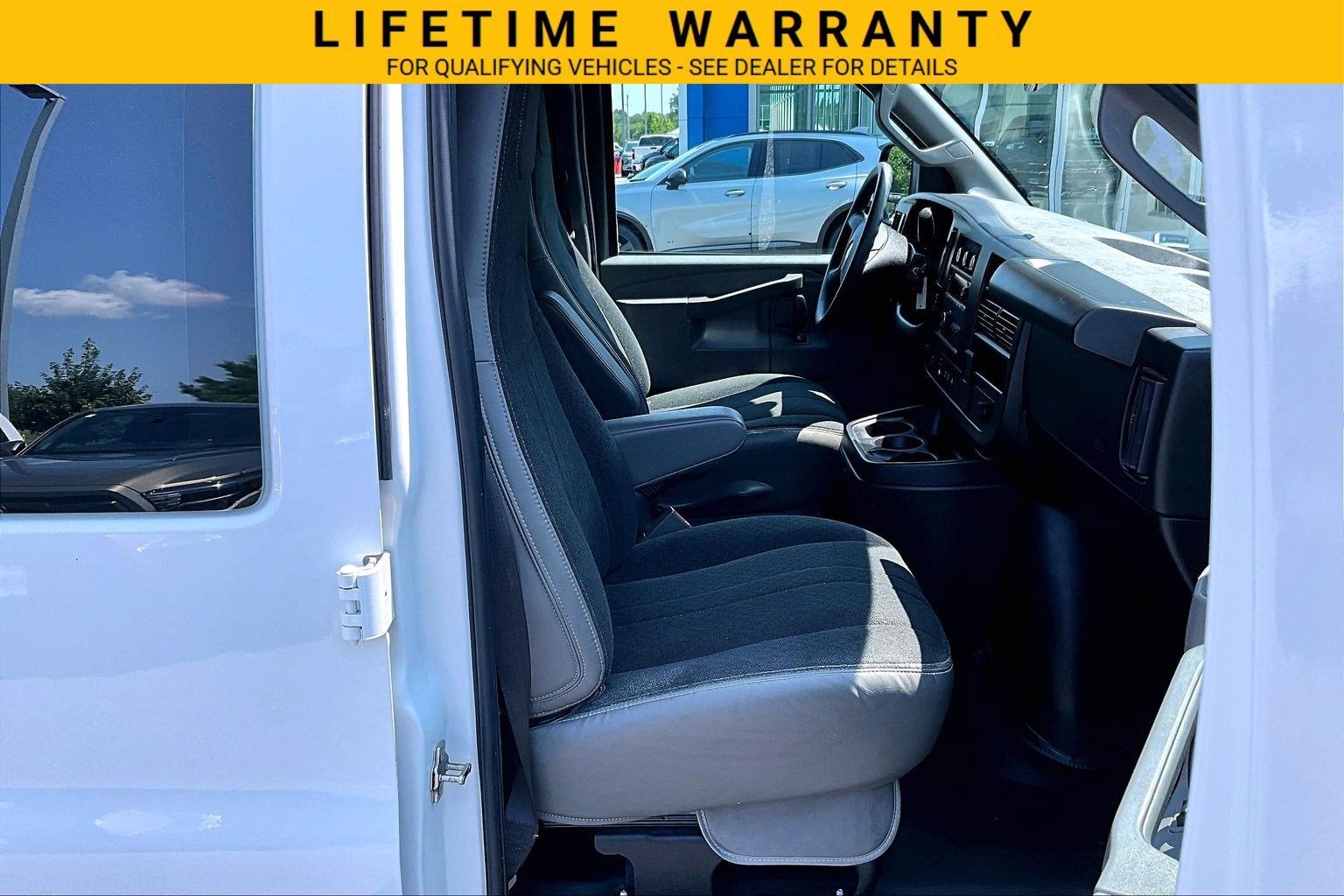 2022 Chevrolet Express Cargo 2500 RWD 2500 Regular Wheelbase WT