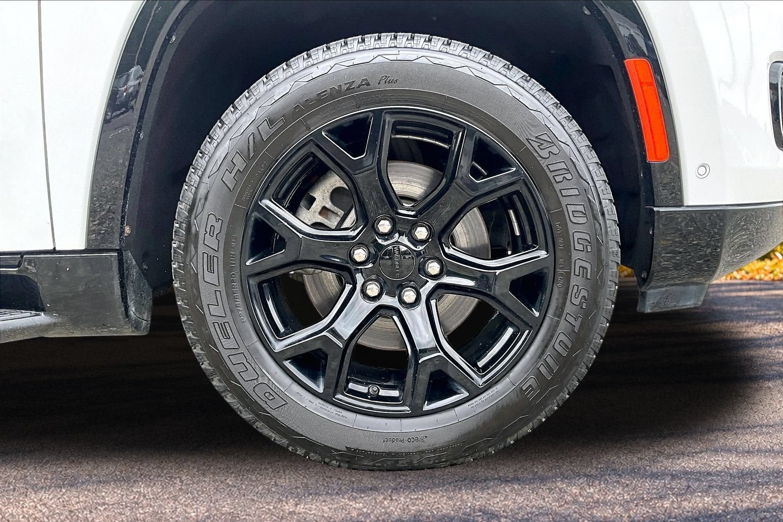 2023 Jeep Wagoneer Series II Carbide