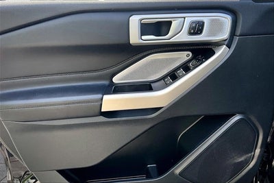 2023 Ford Explorer Limited PANO ROOF