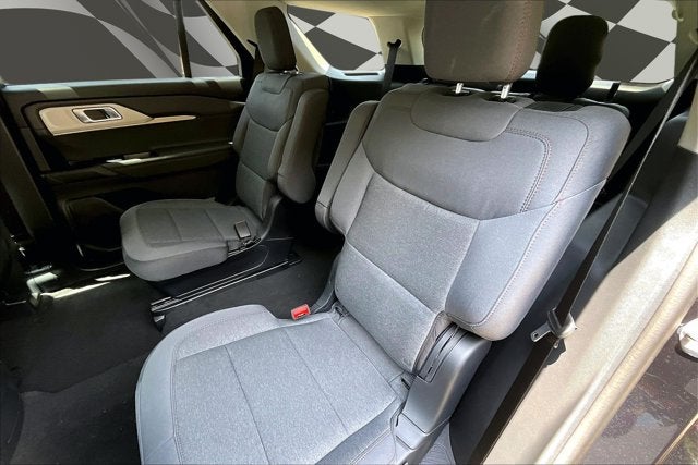 2026 Ford Explorer Active w/100A Pkg