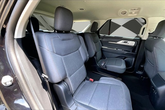 2026 Ford Explorer Active w/100A Pkg