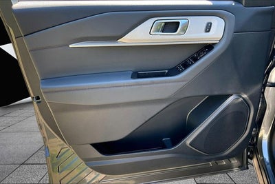 2026 Ford Explorer Active w/100A Pkg