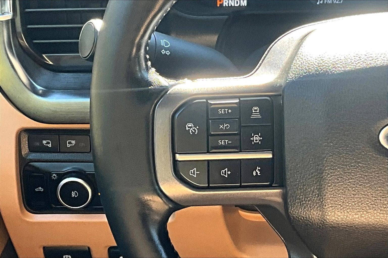 2023 Ford Super Duty F-250 SRW LARIAT TREMOR