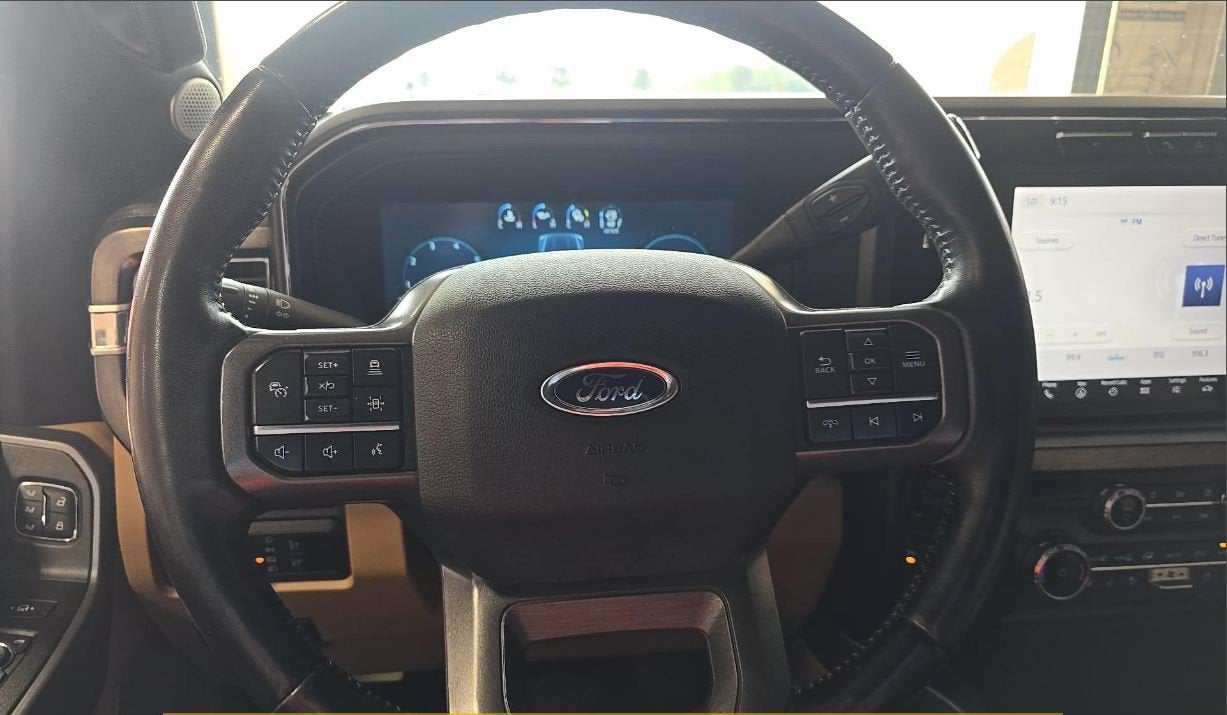 2023 Ford Super Duty F-250 SRW LARIAT