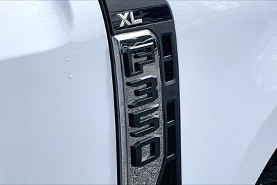 2026 Ford Super Duty F-350 SRW XL