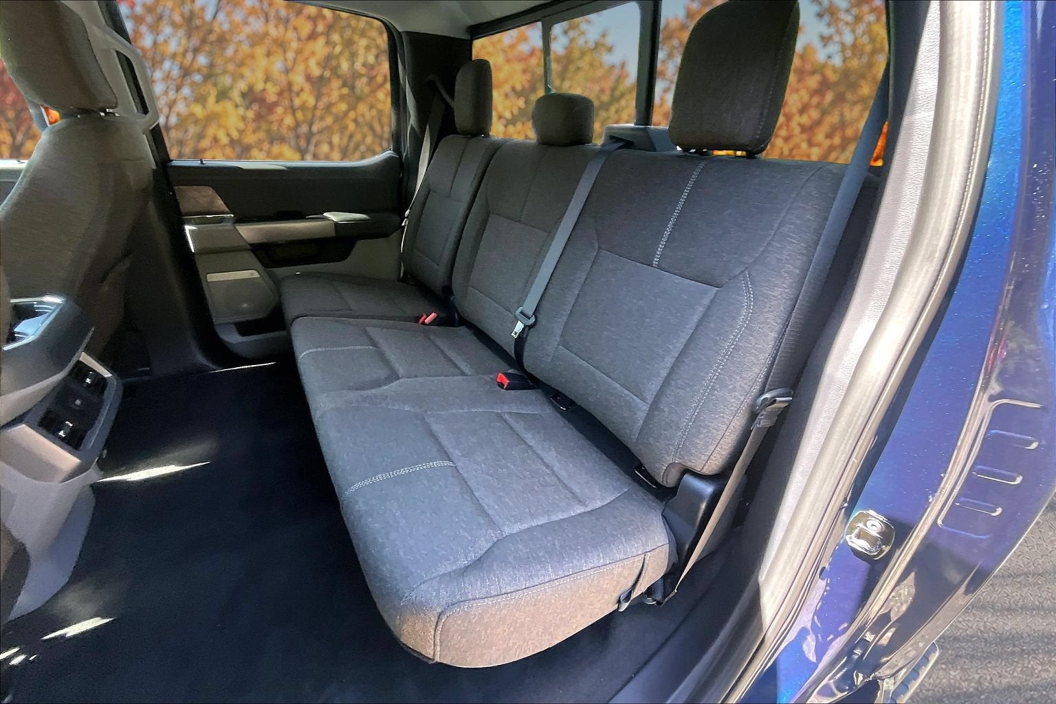 2027 Ford Super Duty F-350 SRW XLT