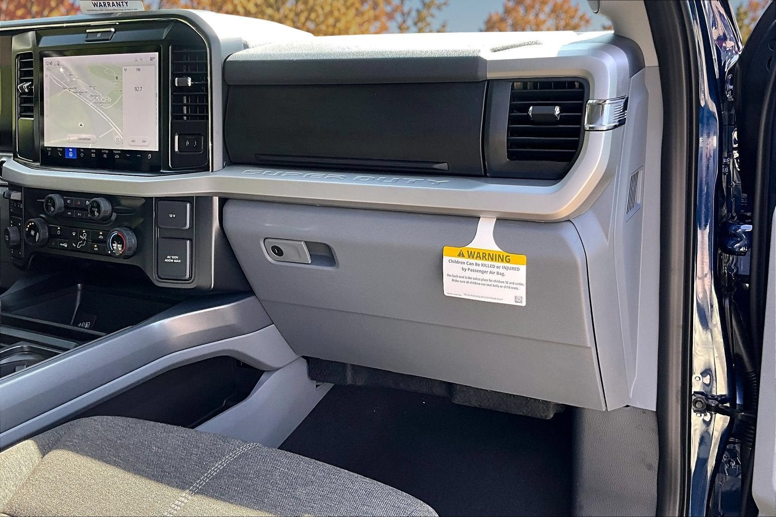 2027 Ford Super Duty F-350 SRW XLT