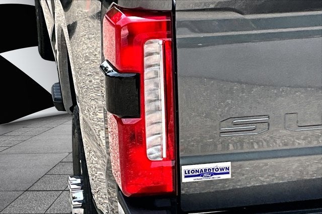 2026 Ford Super Duty F-350 SRW LARIAT