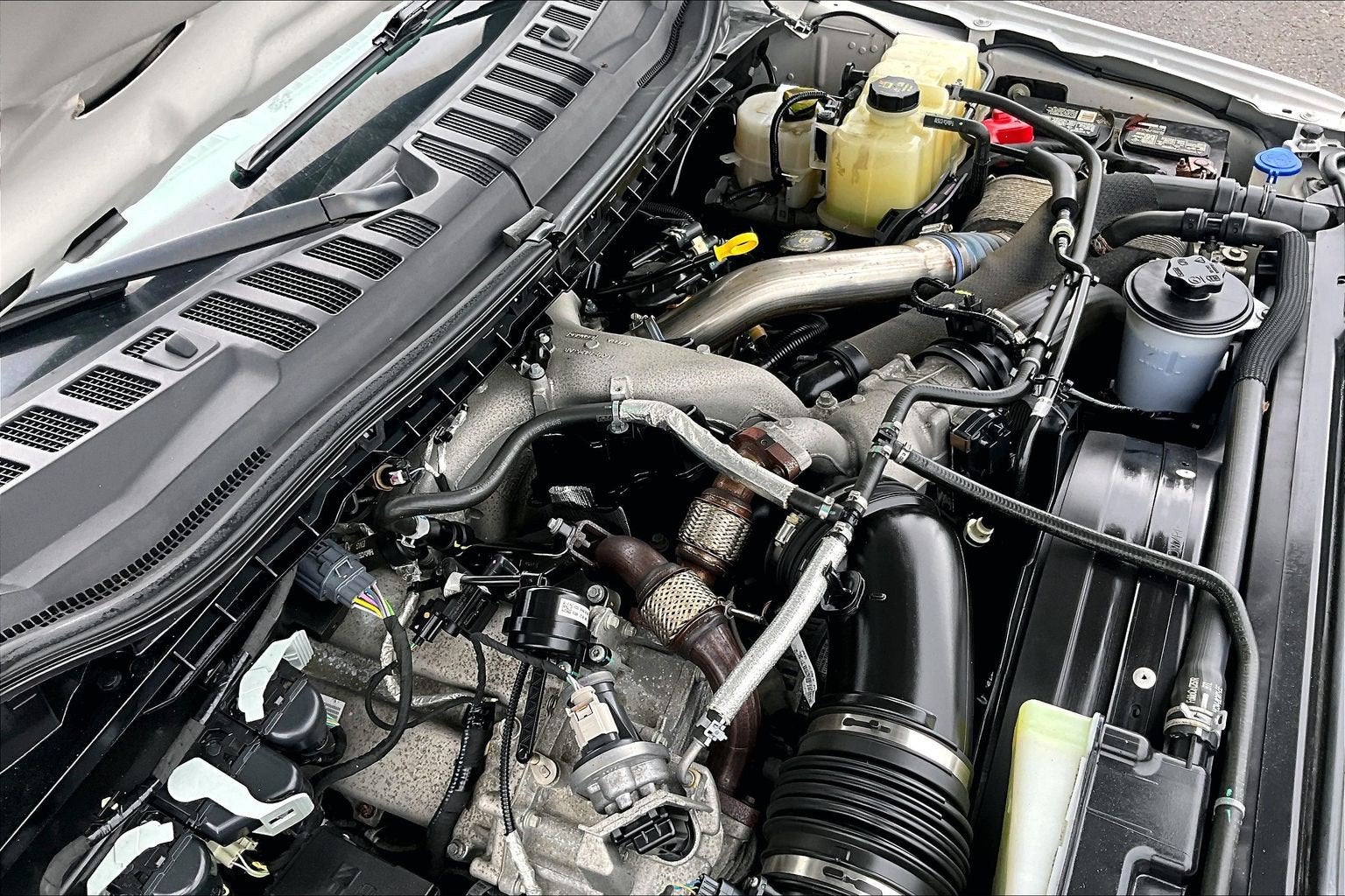 2022 Ford Super Duty F-350 SRW LARIAT