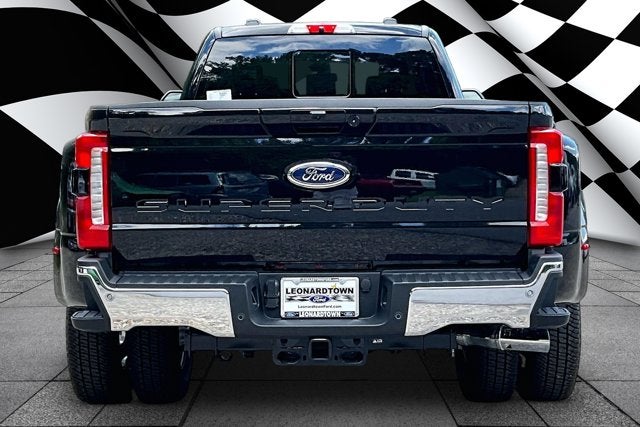 2026 Ford Super Duty F-350 DRW LARIAT