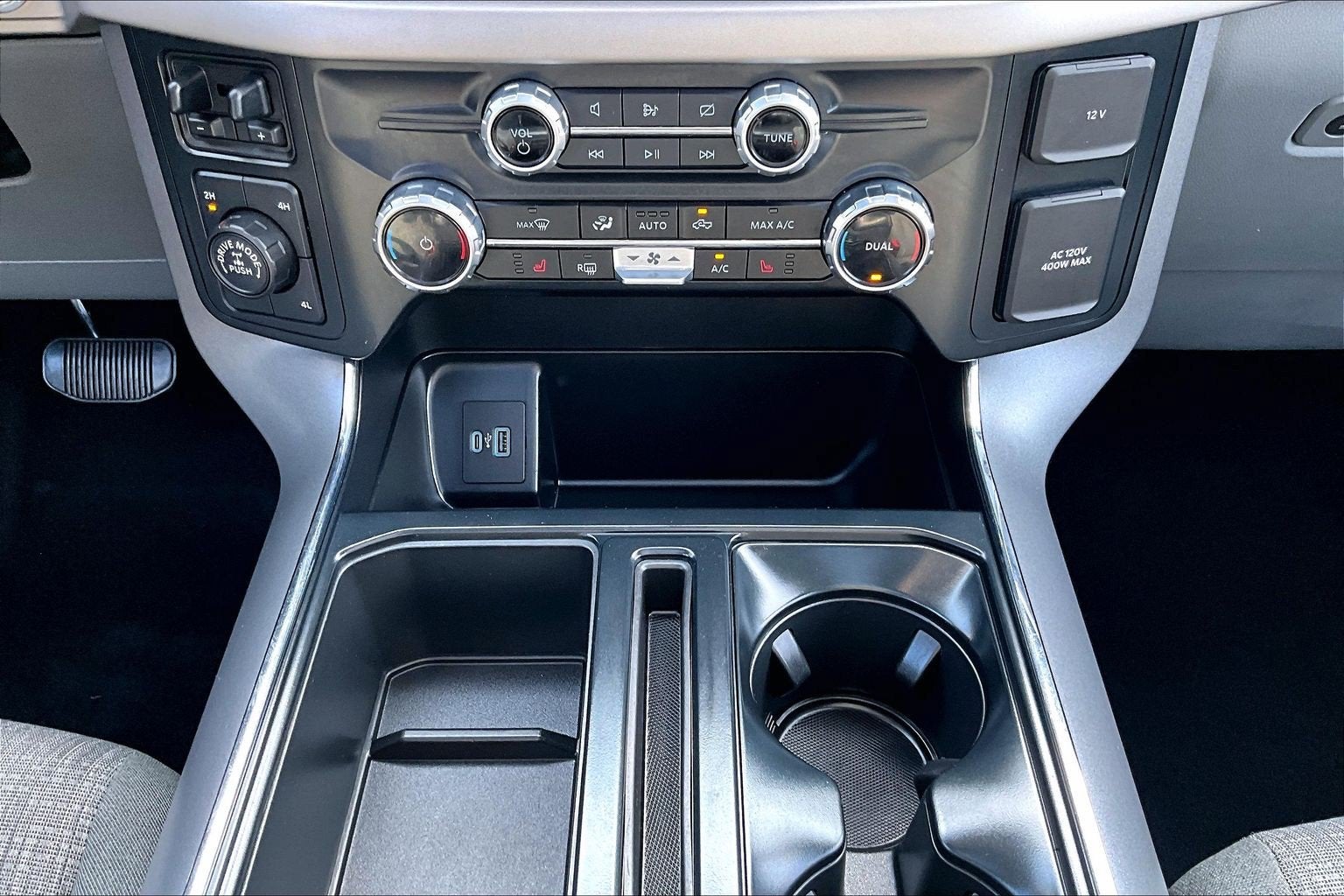 2023 Ford F-150 XLT V8 PANO ROOF
