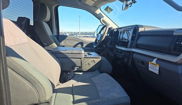 2023 Ford Super Duty F-450 DRW XLT DUAL REAR WHEEL DIESEL