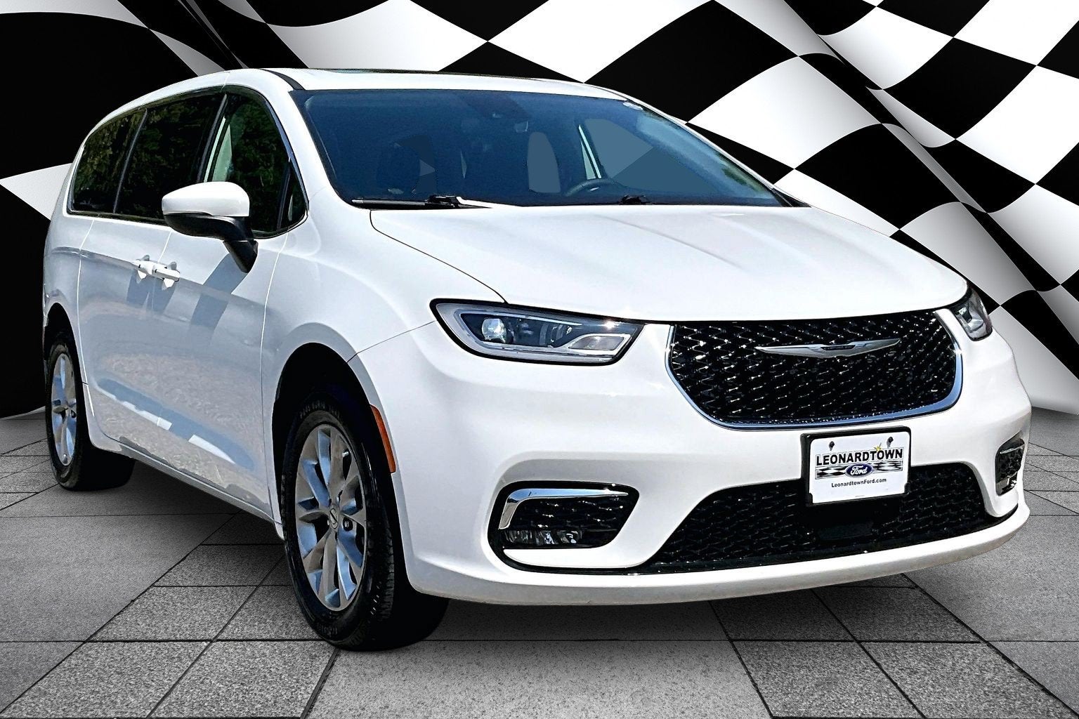 2023 Chrysler Pacifica Touring L AWD PANO ROOF