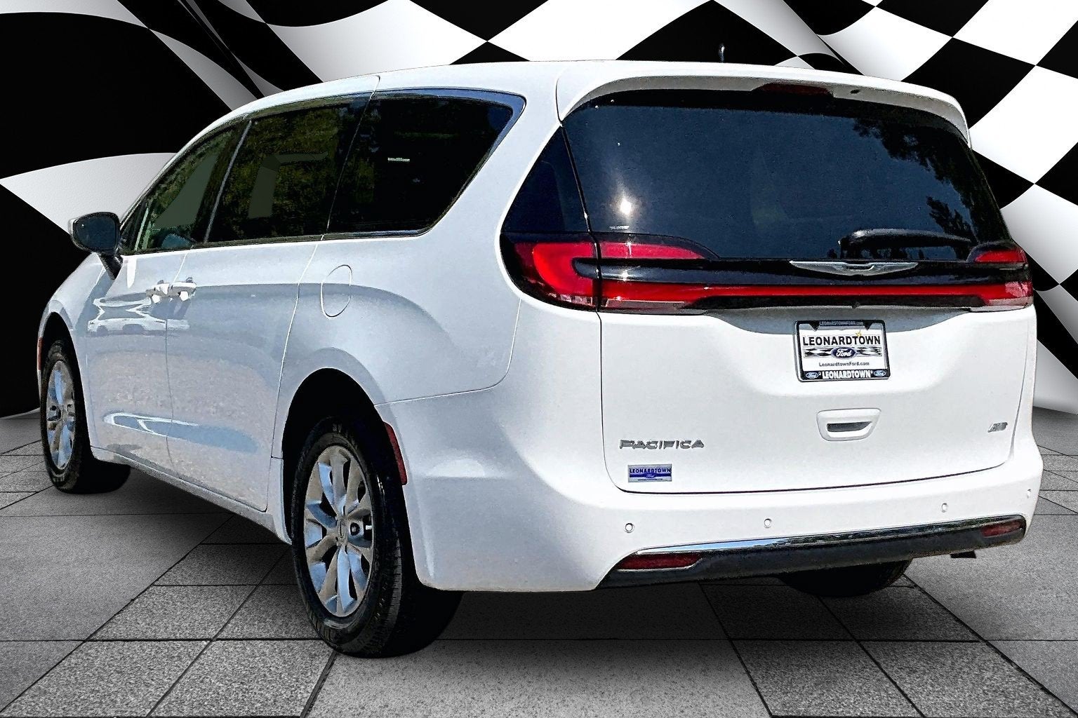 2023 Chrysler Pacifica Touring L AWD PANO ROOF