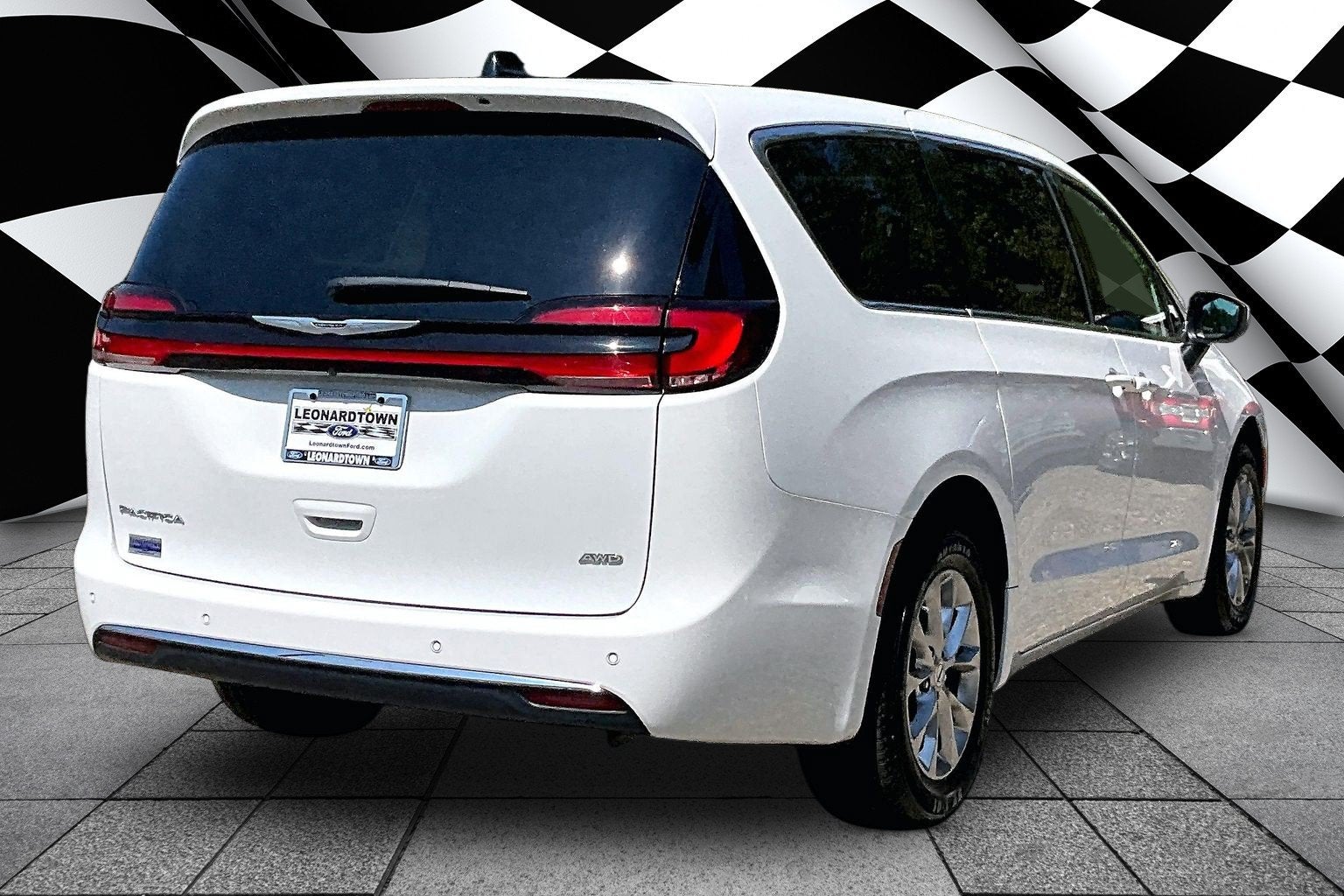 2023 Chrysler Pacifica Touring L AWD PANO ROOF