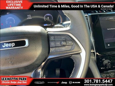 2023 Jeep Grand Cherokee L Laredo 4x4