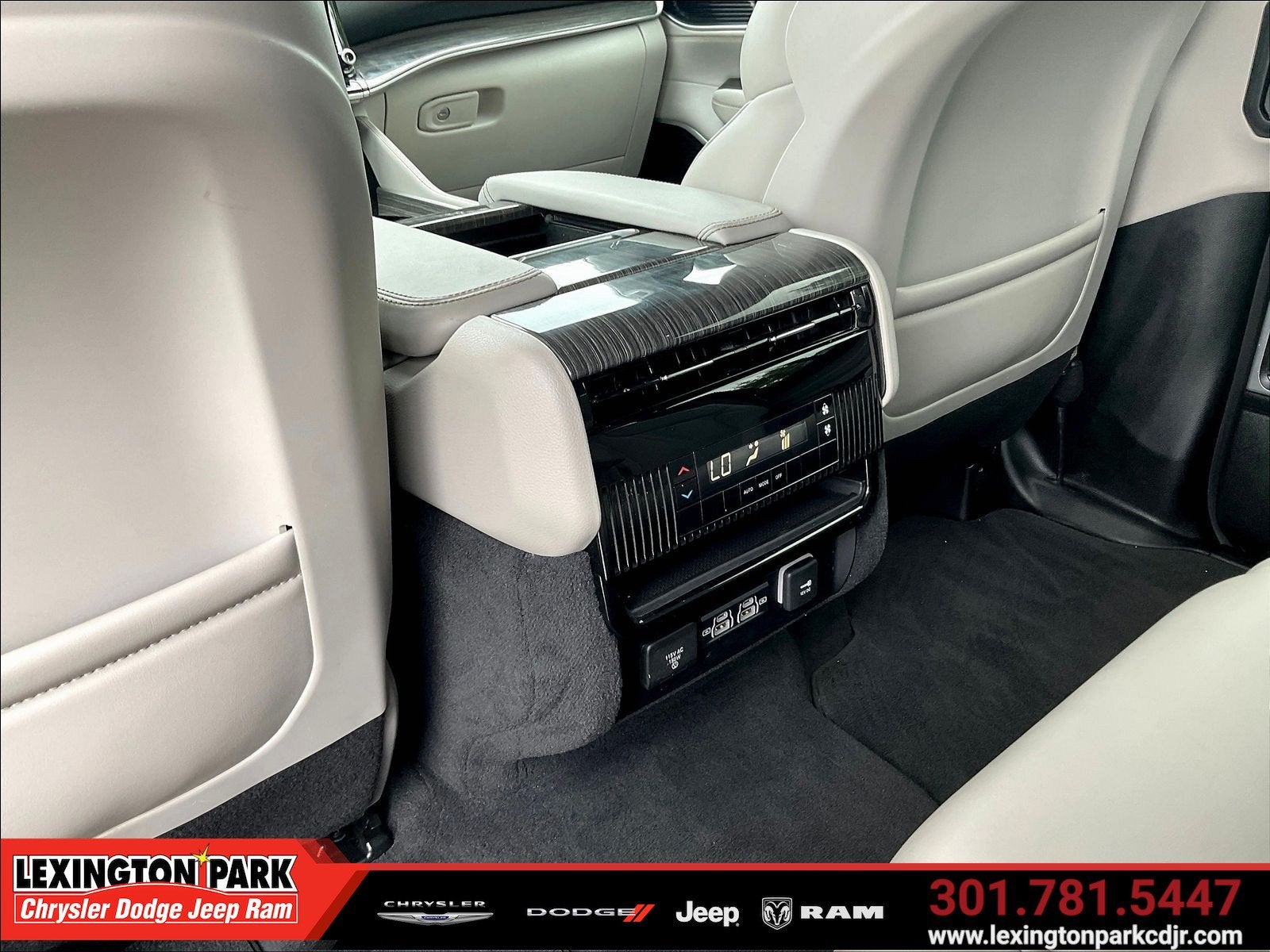 2022 Jeep Wagoneer Series II 4x2