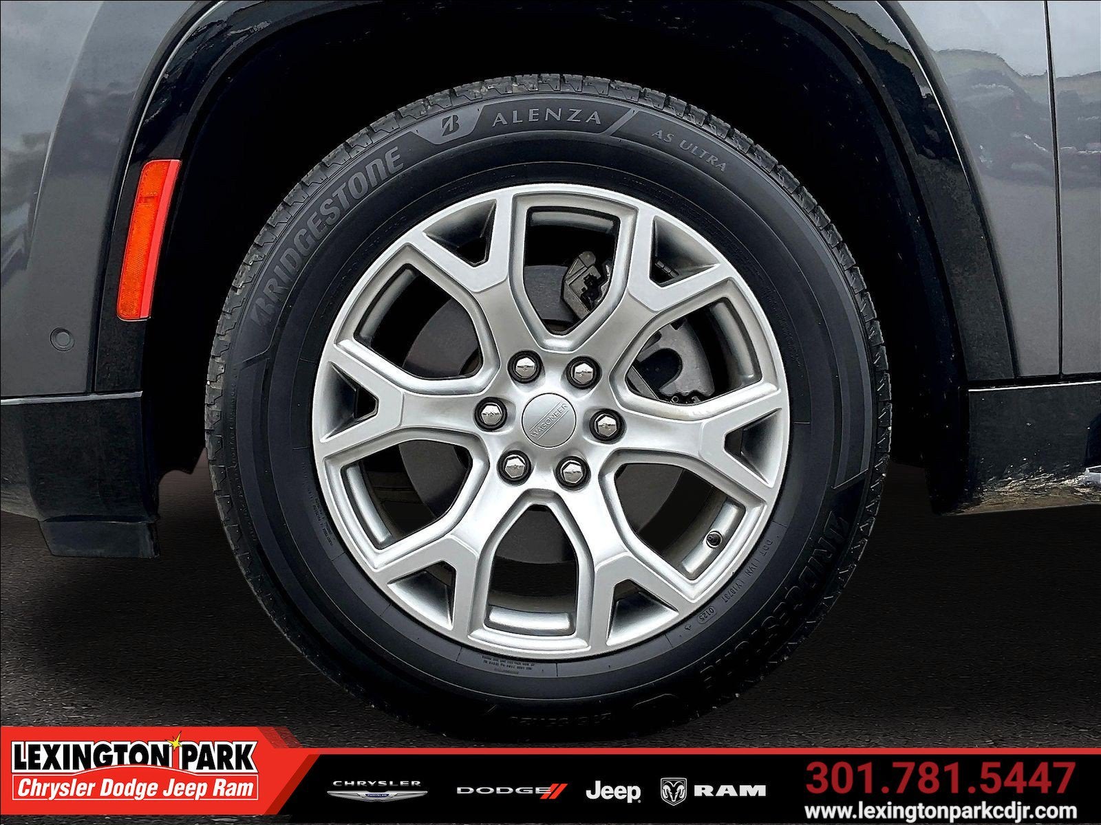 2022 Jeep Wagoneer Series II 4x2