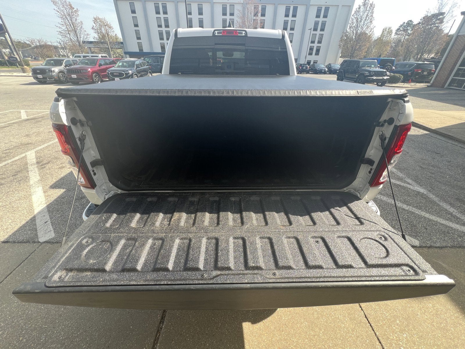 2022 RAM 1500 Big Horn Crew Cab 4x4 5'7' Box