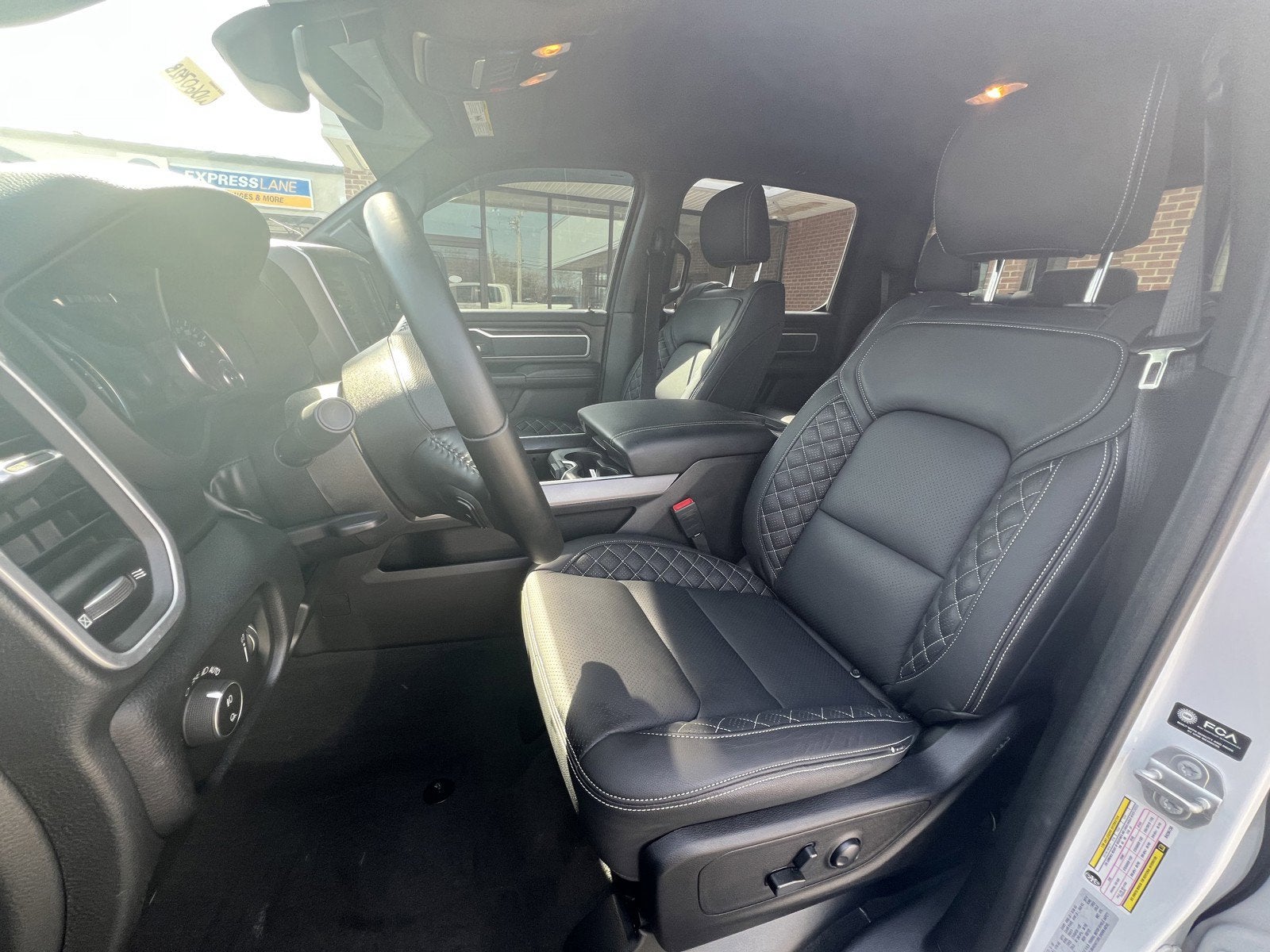 2022 RAM 1500 Big Horn Crew Cab 4x4 5'7' Box