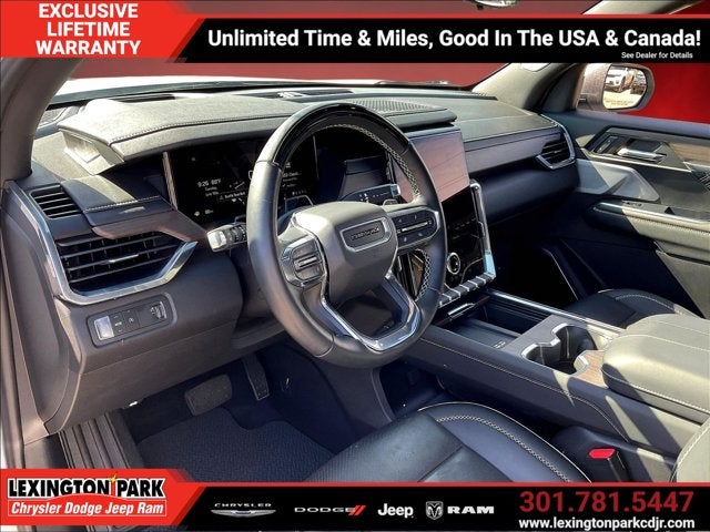 2024 GMC Acadia FWD Denali