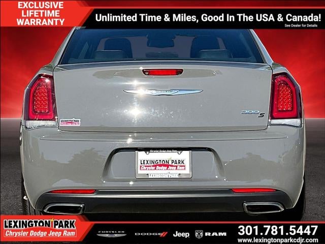 2018 Chrysler 300 300S