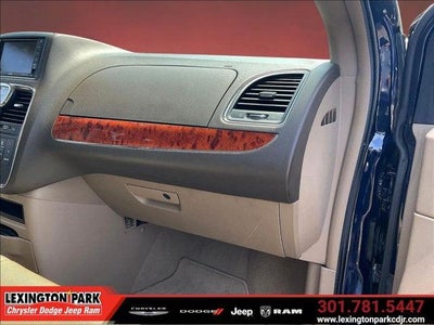 2015 Chrysler Town & Country Touring