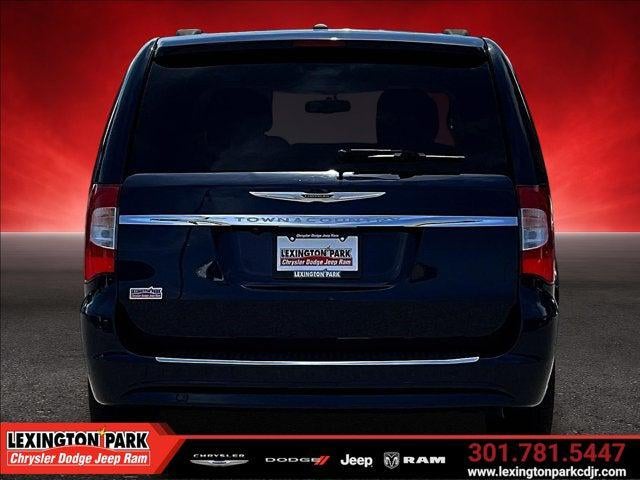 2015 Chrysler Town & Country Touring