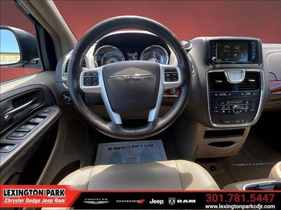 2015 Chrysler Town & Country Touring
