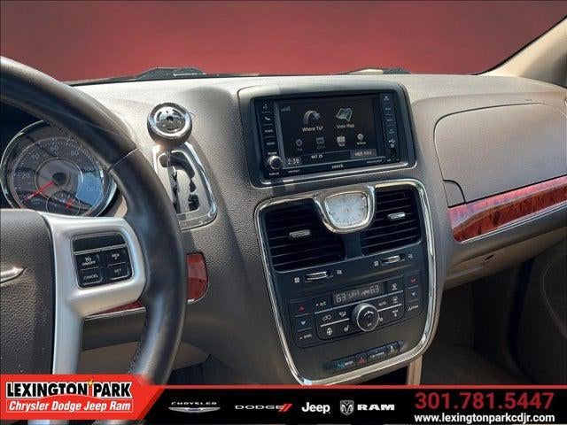 2015 Chrysler Town & Country Touring