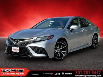 2022 Toyota Camry SE
