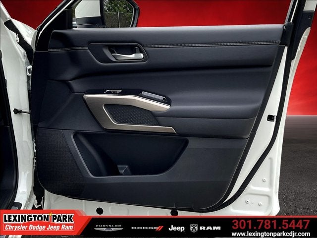 2024 Nissan Pathfinder Platinum 4WD
