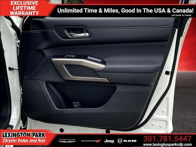 2024 Nissan Pathfinder Platinum 4WD