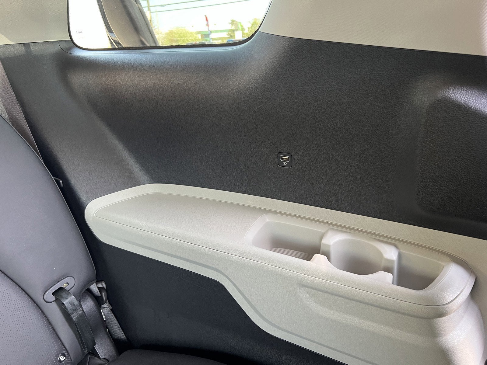 2024 Kia Carnival MPV LX Seat Package