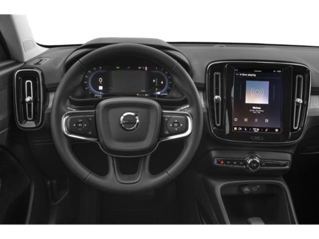 2023 Volvo XC40 B5 Ultimate Bright Theme