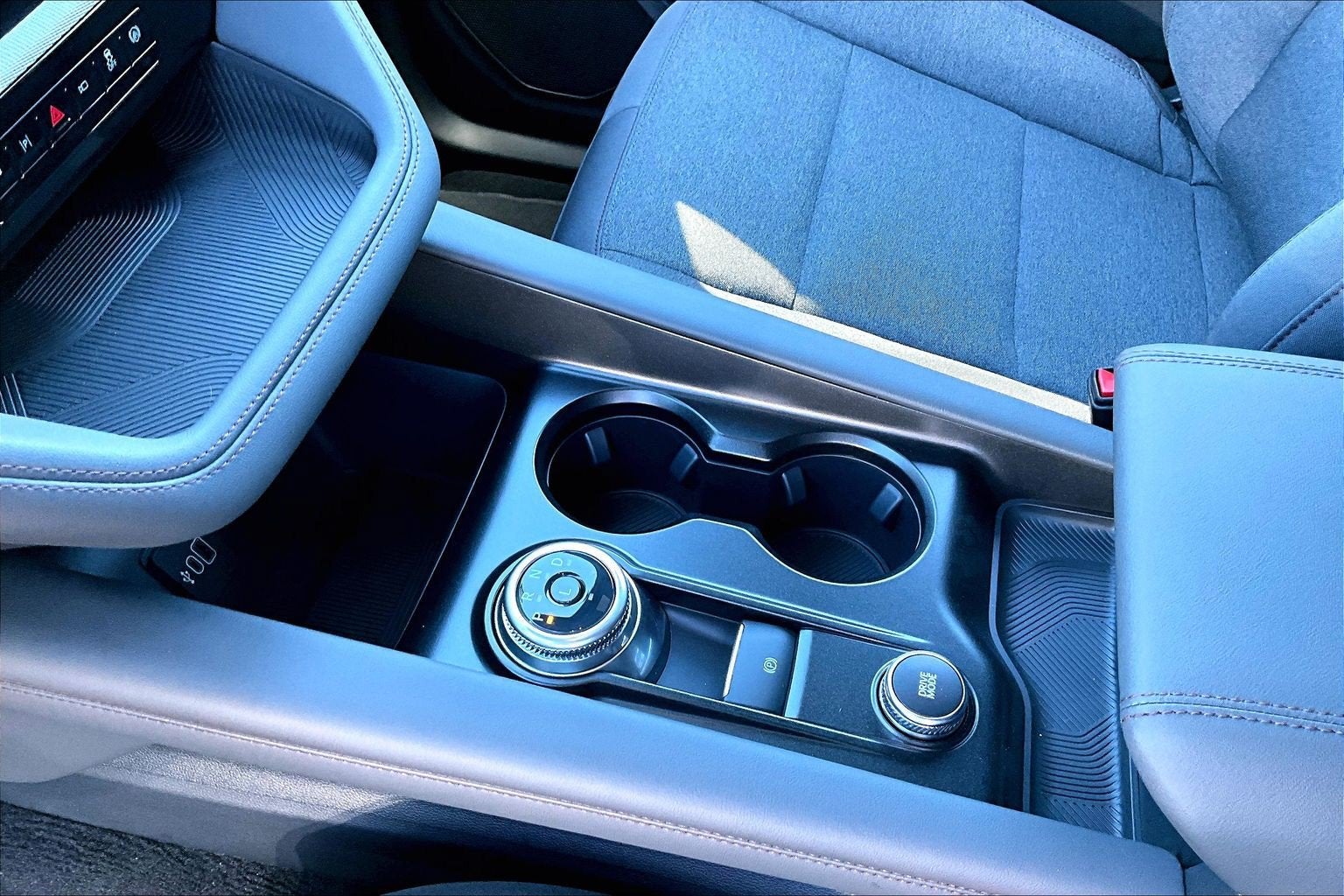 2027 Ford Explorer Active w/200A Pkg