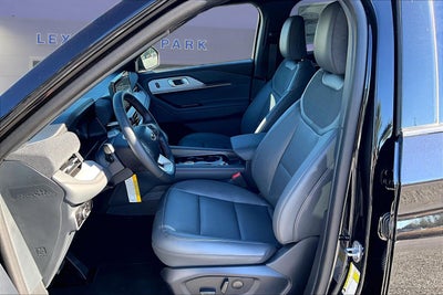 2027 Ford Explorer Active w/200A Pkg