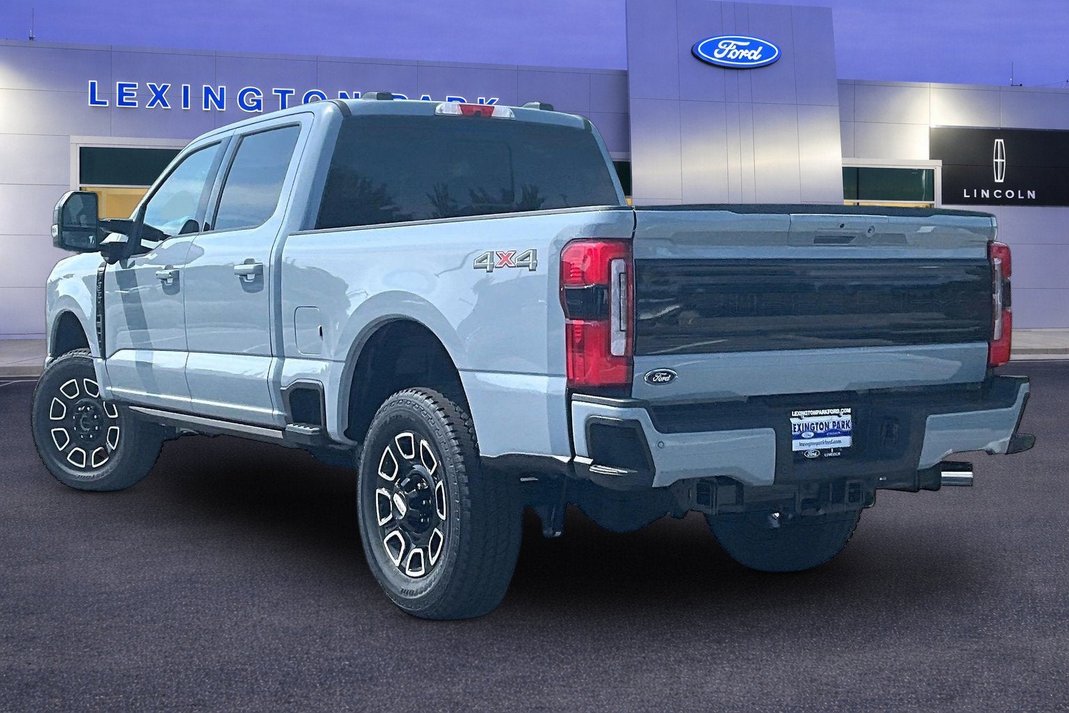2026 Ford Super Duty F-350 SRW Platinum