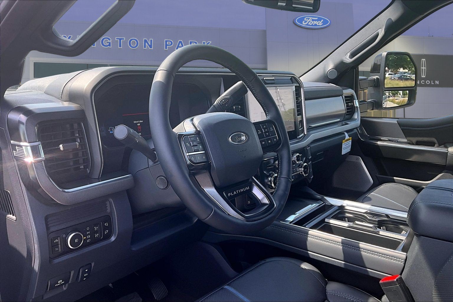2026 Ford Super Duty F-350 SRW Platinum