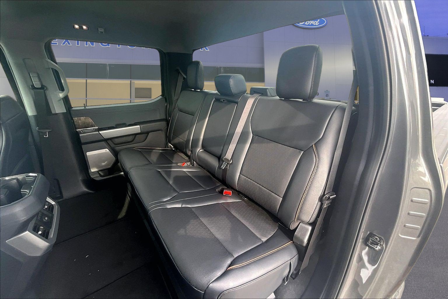2026 Ford Super Duty F-350 SRW LARIAT